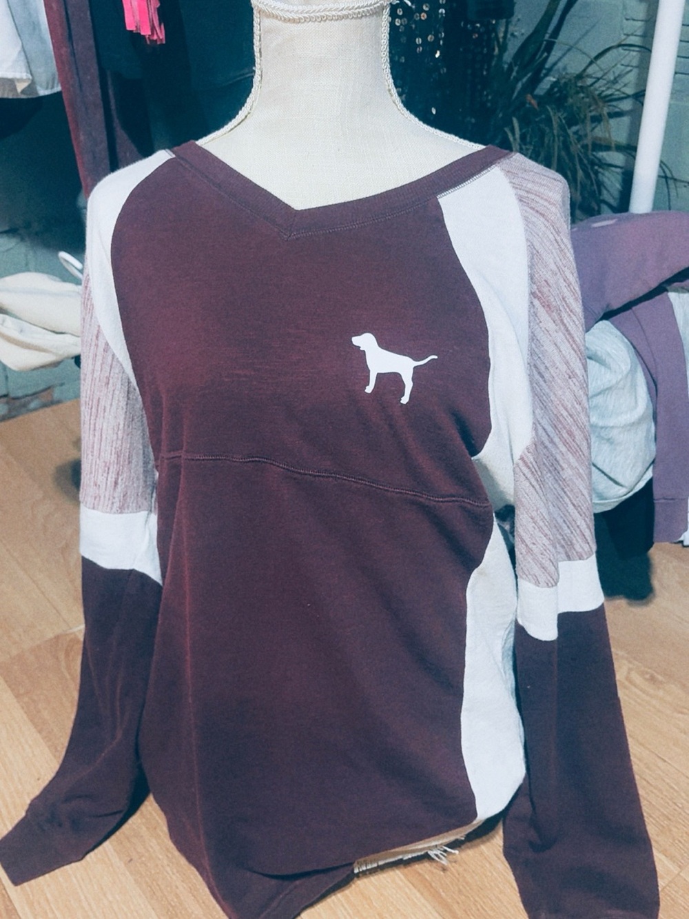 PINK Victoria's Secret Maroon & White Colorblock Dog Logo V-Neck Pullover